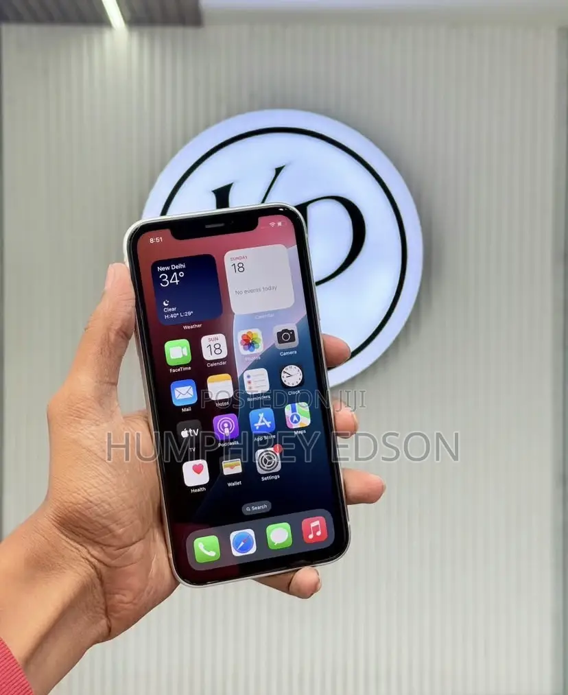 New Apple iPhone 11 128 GB White