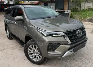 Toyota Fortuner 2021 Gray