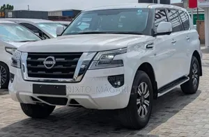 Nissan Patrol 2022 White