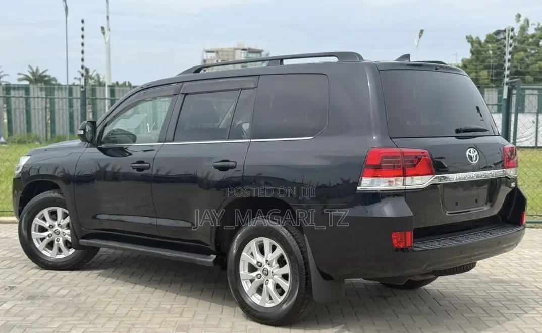Toyota Land Cruiser 2017 Black