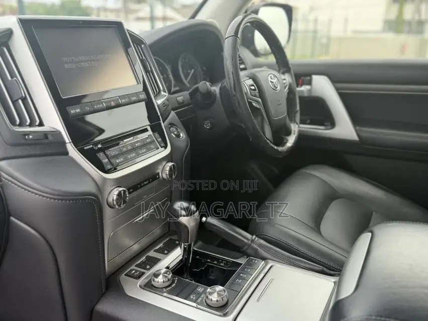 Toyota Land Cruiser 2017 Black