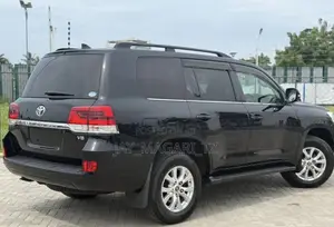 Toyota Land Cruiser 2017 Black