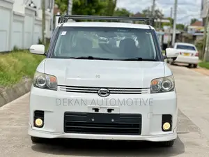 Toyota Corolla Rumion Hatchback 1.8 AWD 2009 White