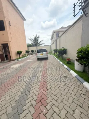 9bdrm Apartment in Kijitonyama Ali Mama for sale