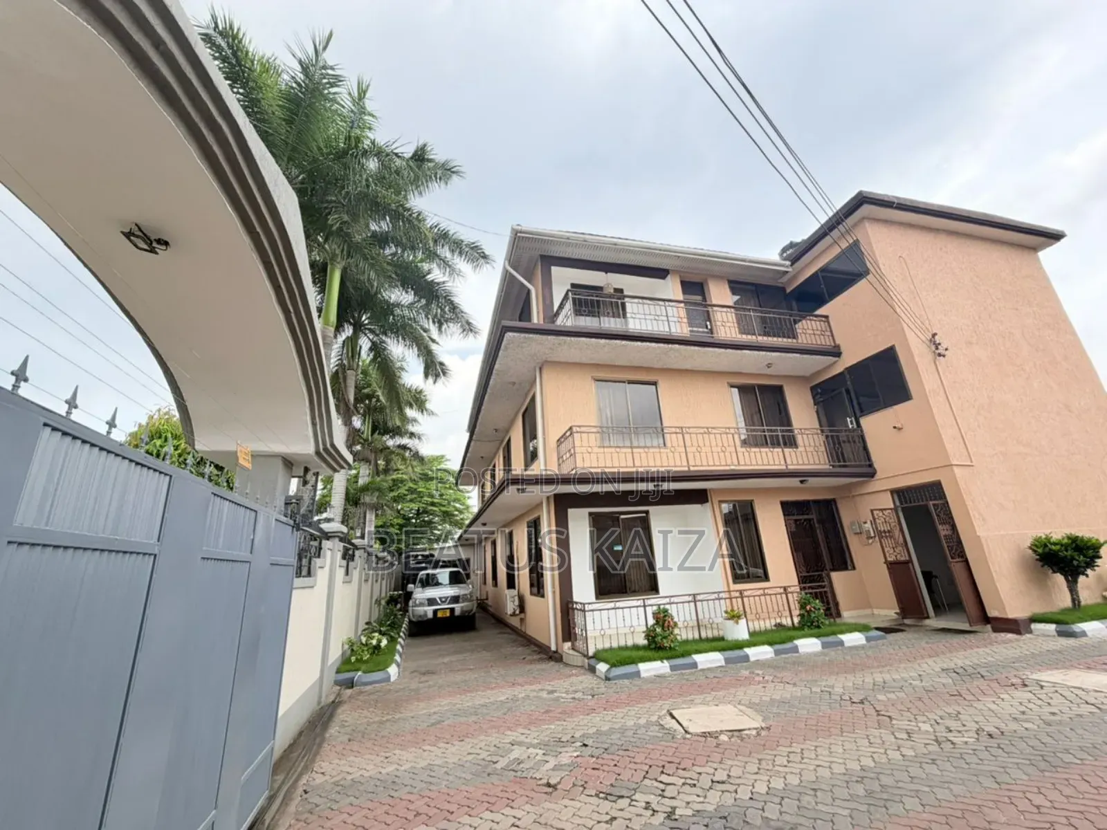 9bdrm Apartment in Kijitonyama Ali Mama for sale
