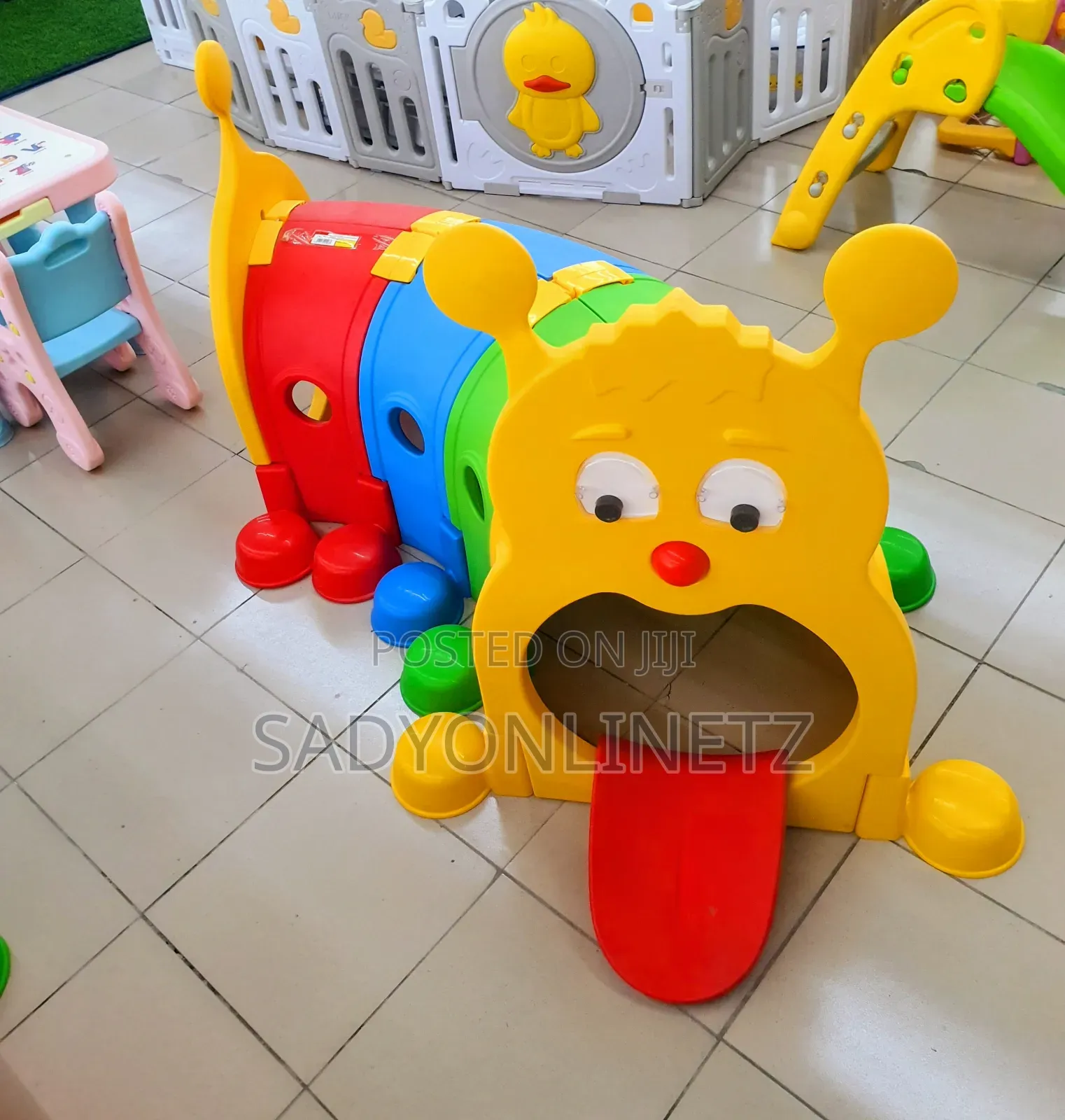 Caterpillar Play Tunnel/Jongoo