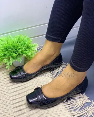 Flat Ladies Shoes