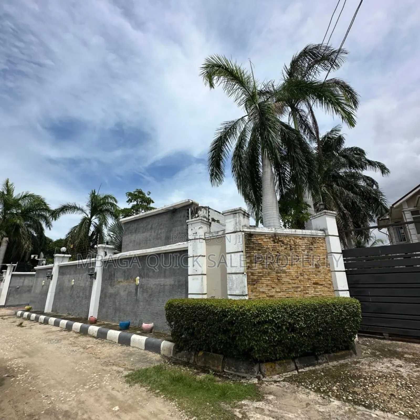 4bdrm House in Bahari Beach, Kunduchi for sale