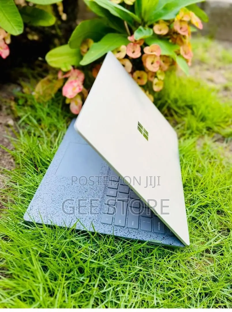 Microsoft Surface Laptop 2