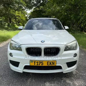 BMW X1 xDrive28i 4dr SUV AWD (2.0L 4cyl Turbo 8A) 2014 White