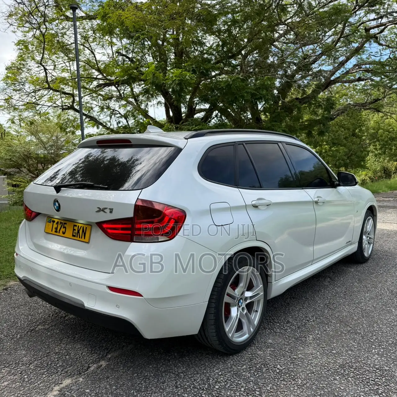 BMW X1 xDrive28i 4dr SUV AWD (2.0L 4cyl Turbo 8A) 2014 White