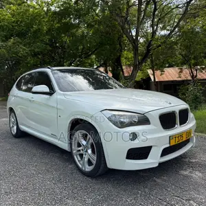 BMW X1 xDrive28i 4dr SUV AWD (2.0L 4cyl Turbo 8A) 2014 White