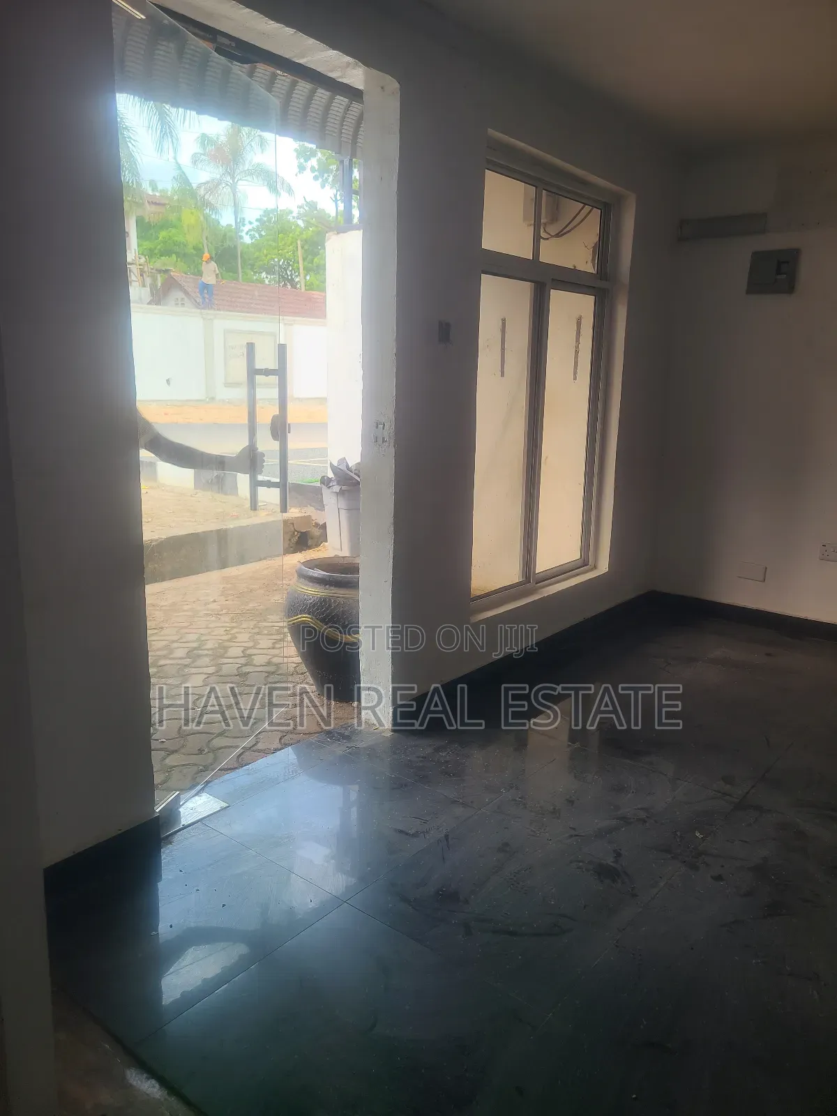 3bdrm Apartment in Mjini for sale
