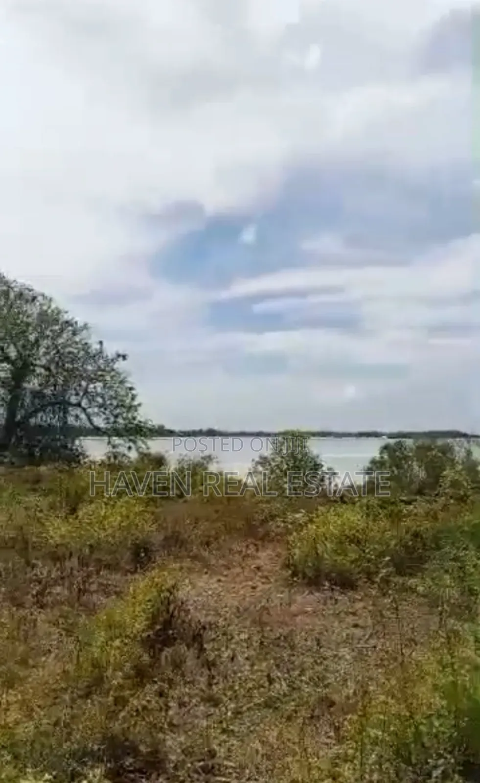 Beach Plot for Sale at Zanzibar Pongwe