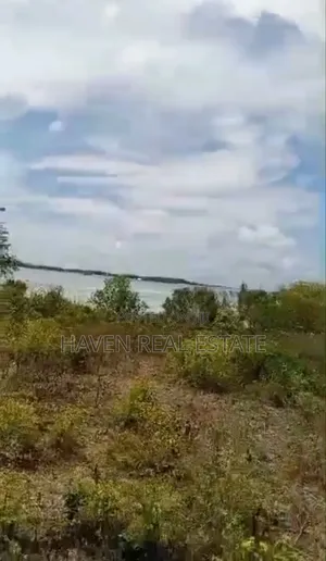 Beach Plot for Sale at Zanzibar Pongwe