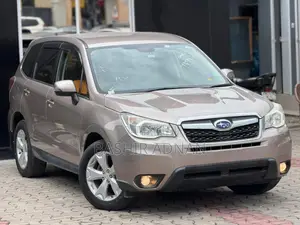 Subaru Forester SV Premium 2014 Gold