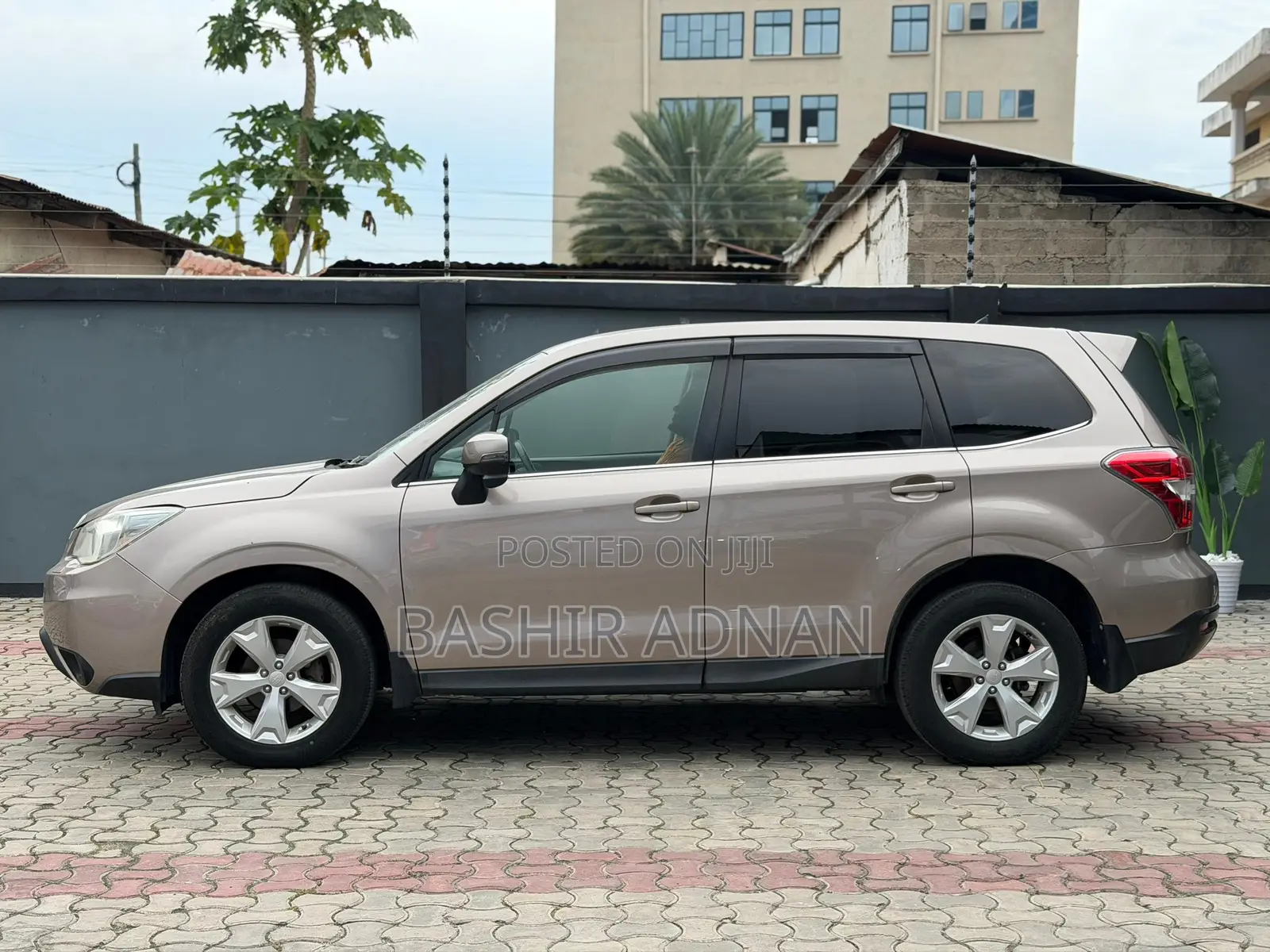 Subaru Forester SV Premium 2014 Gold