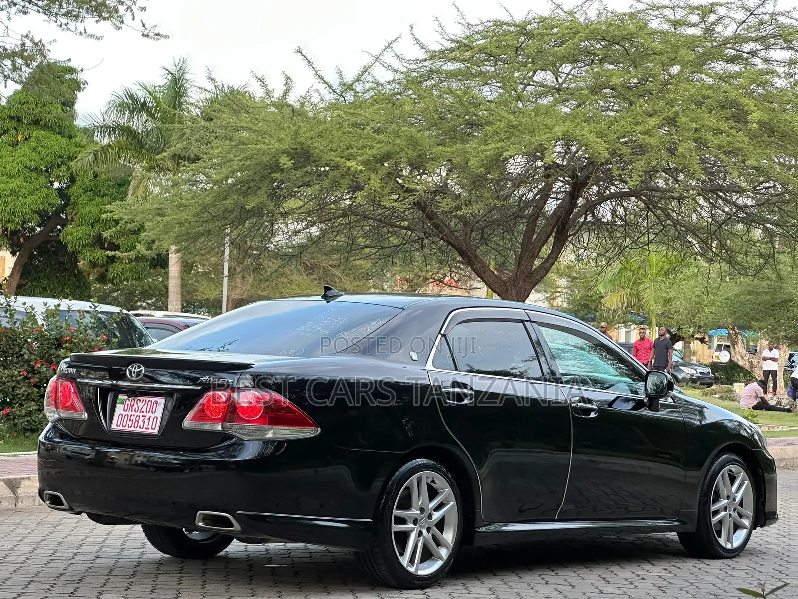 Toyota Crown 2011 Black