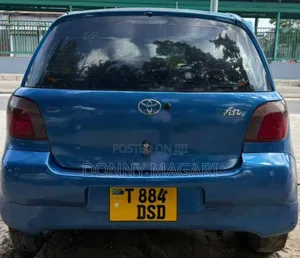 Toyota Vitz 1.3 AWD 3dr 2000 Blue