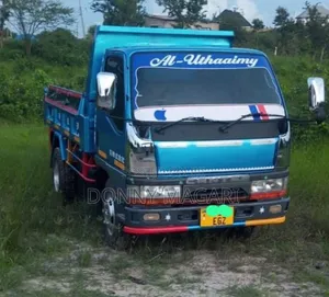 Mitsubishi Canter 2000 Blue