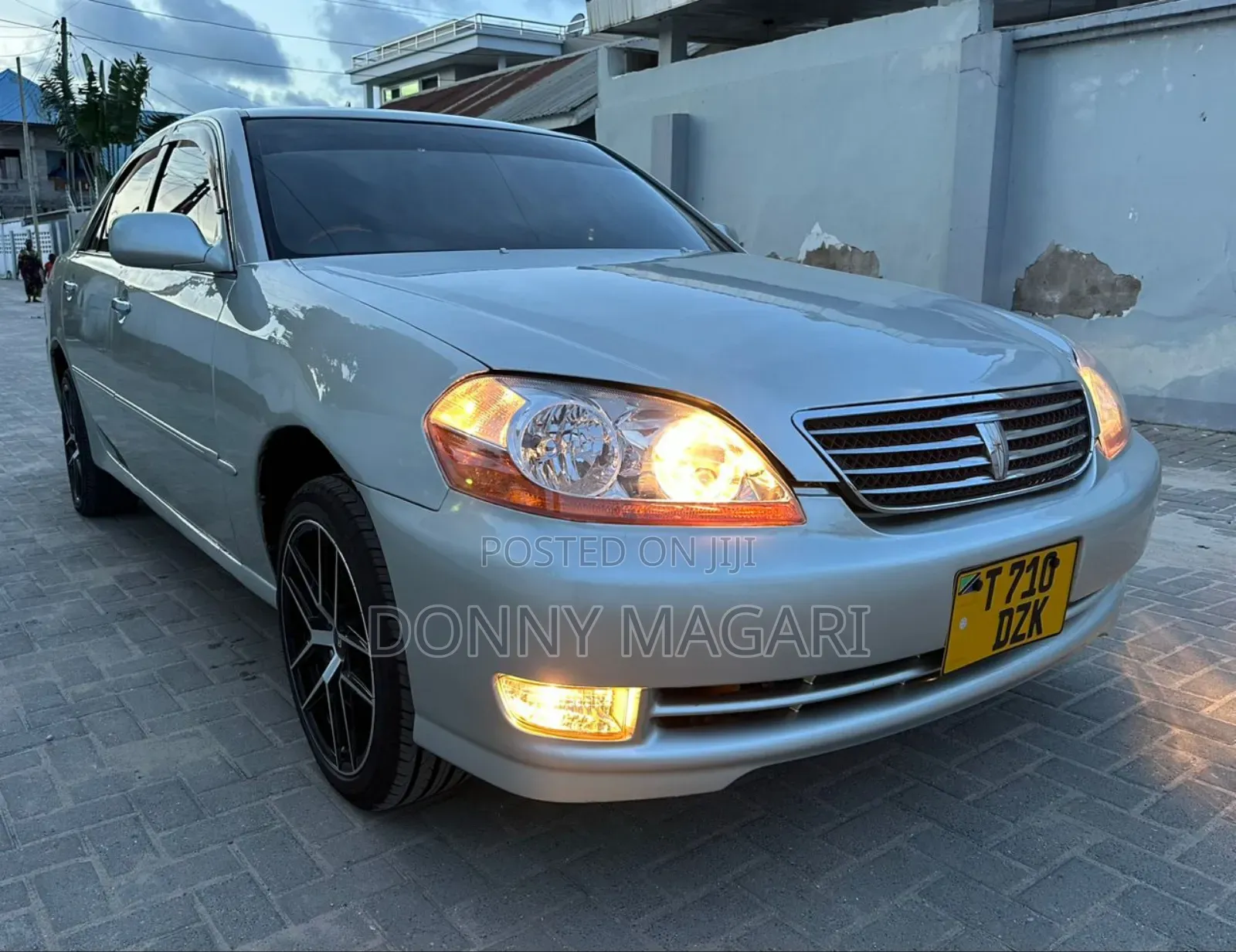Toyota Mark II 2004 Silver