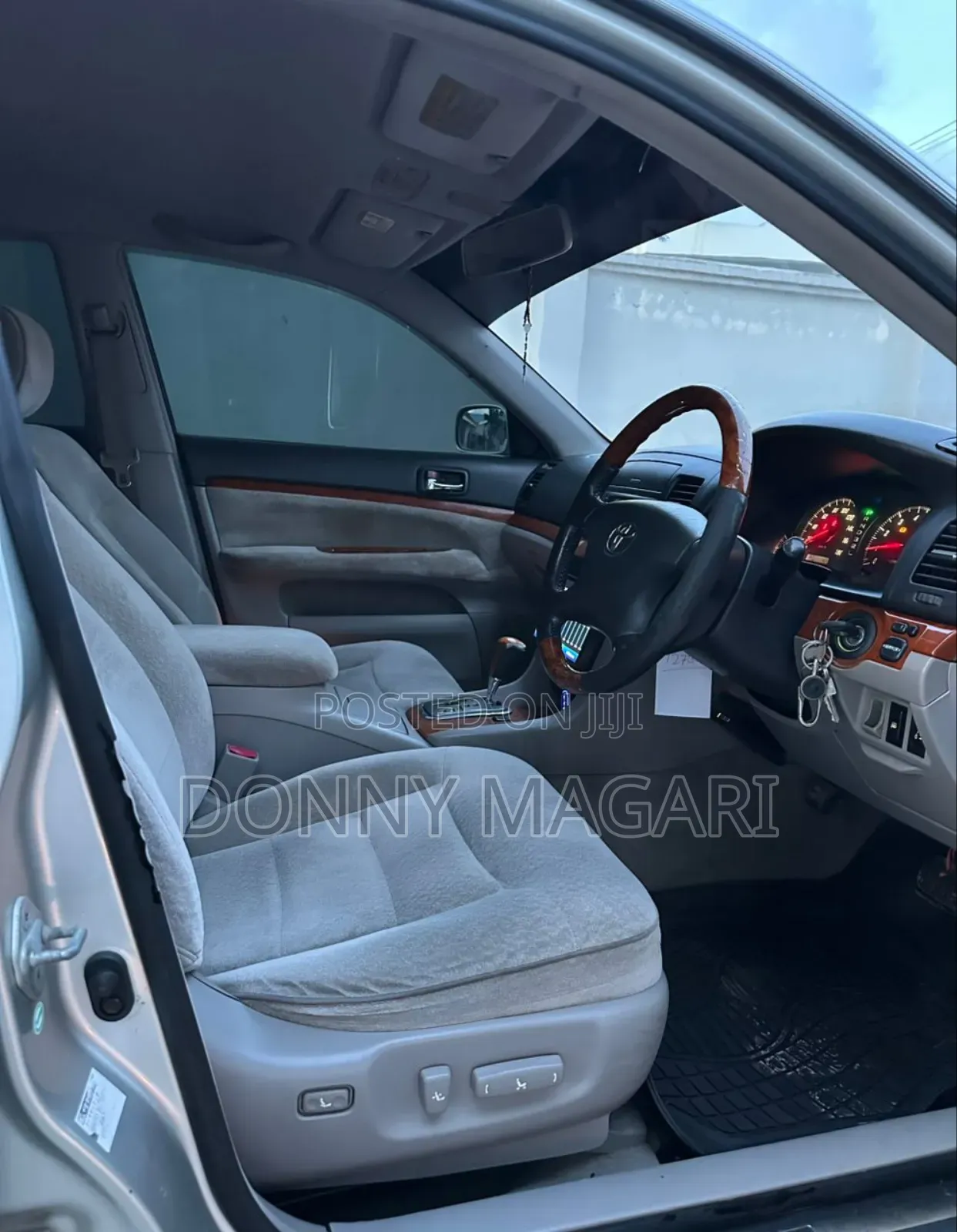 Toyota Mark II 2004 Silver
