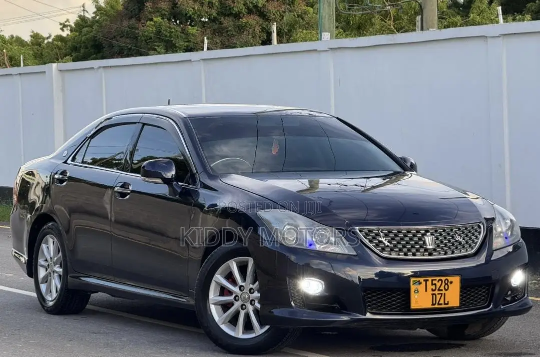 Toyota Crown 2009 Blue