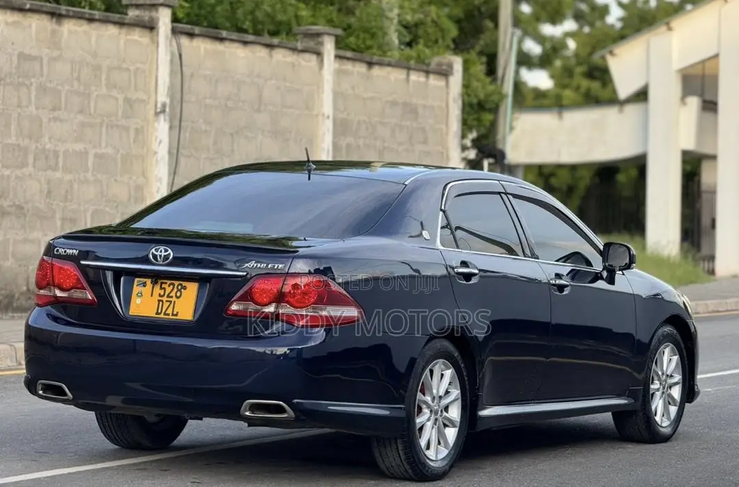Toyota Crown 2009 Blue