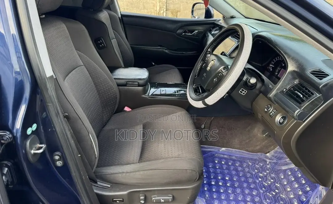 Toyota Crown 2009 Blue