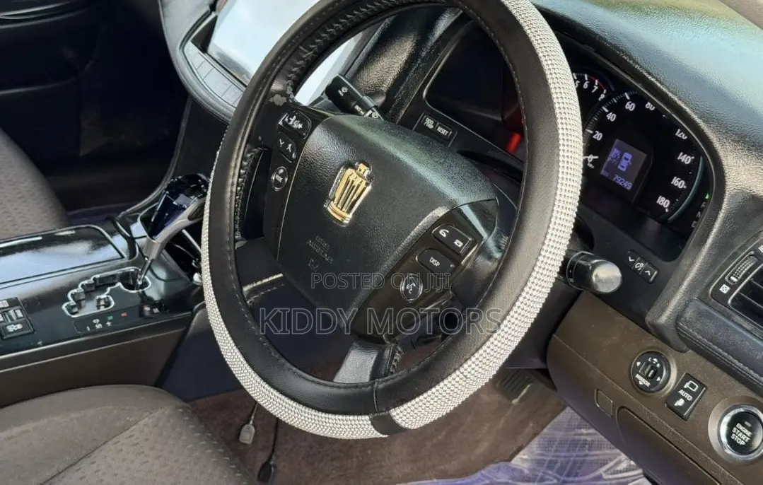 Toyota Crown 2009 Blue