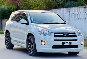 Toyota RAV4 2008 White