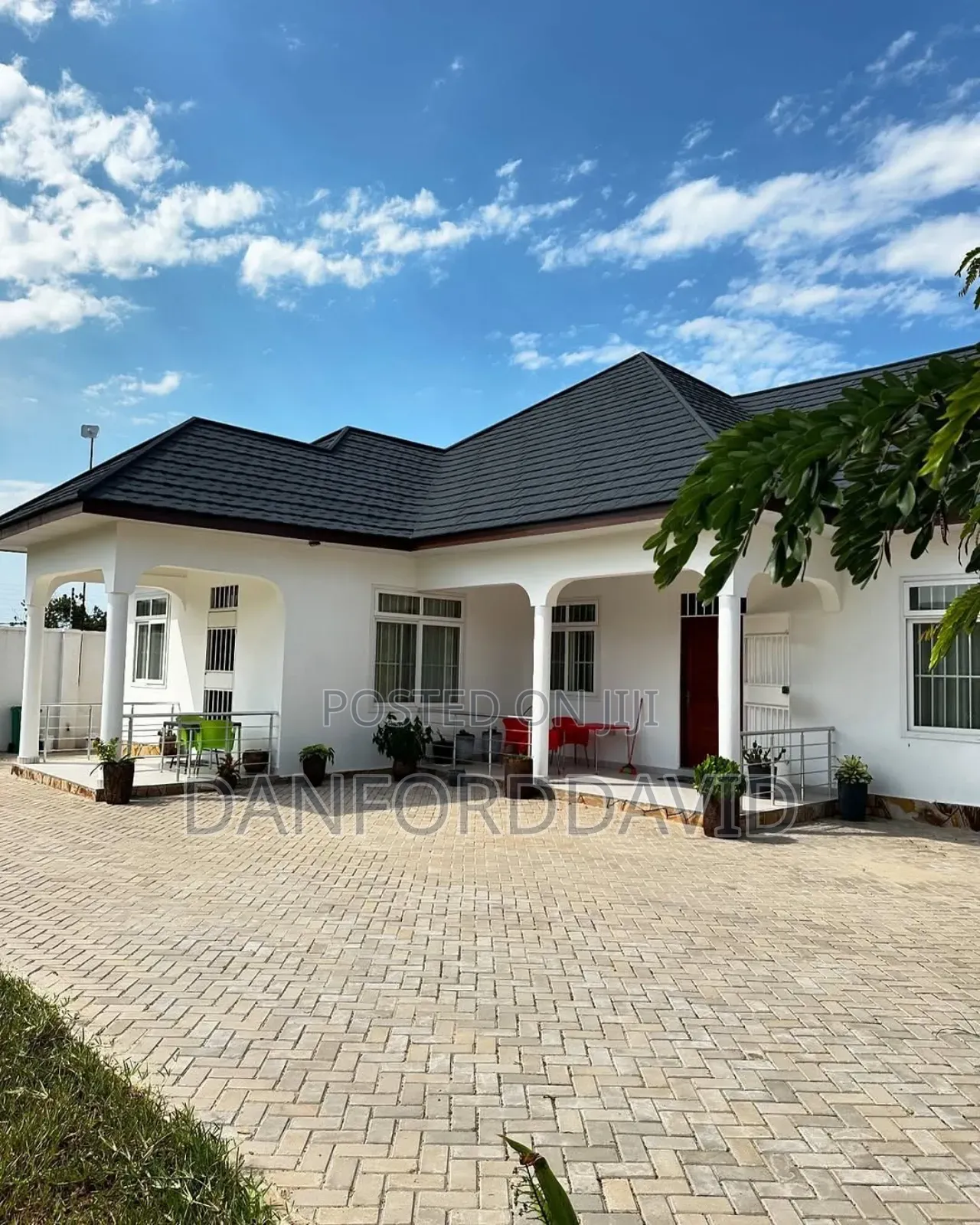 3bdrm Villa in Kahws Real Estate, Kunduchi for rent