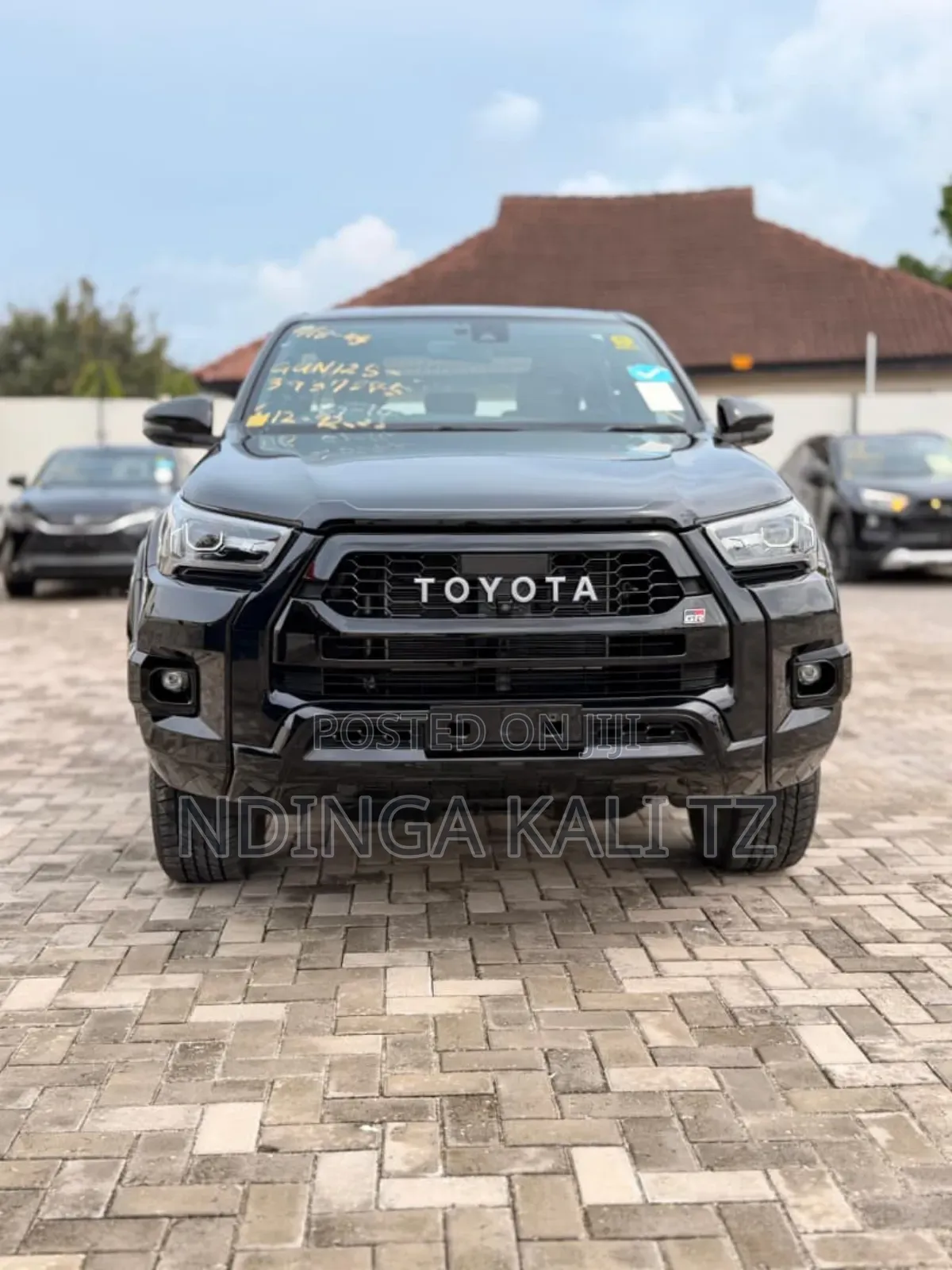 Toyota Hilux 2022 Black