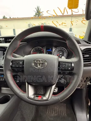 Toyota Hilux 2022 Black
