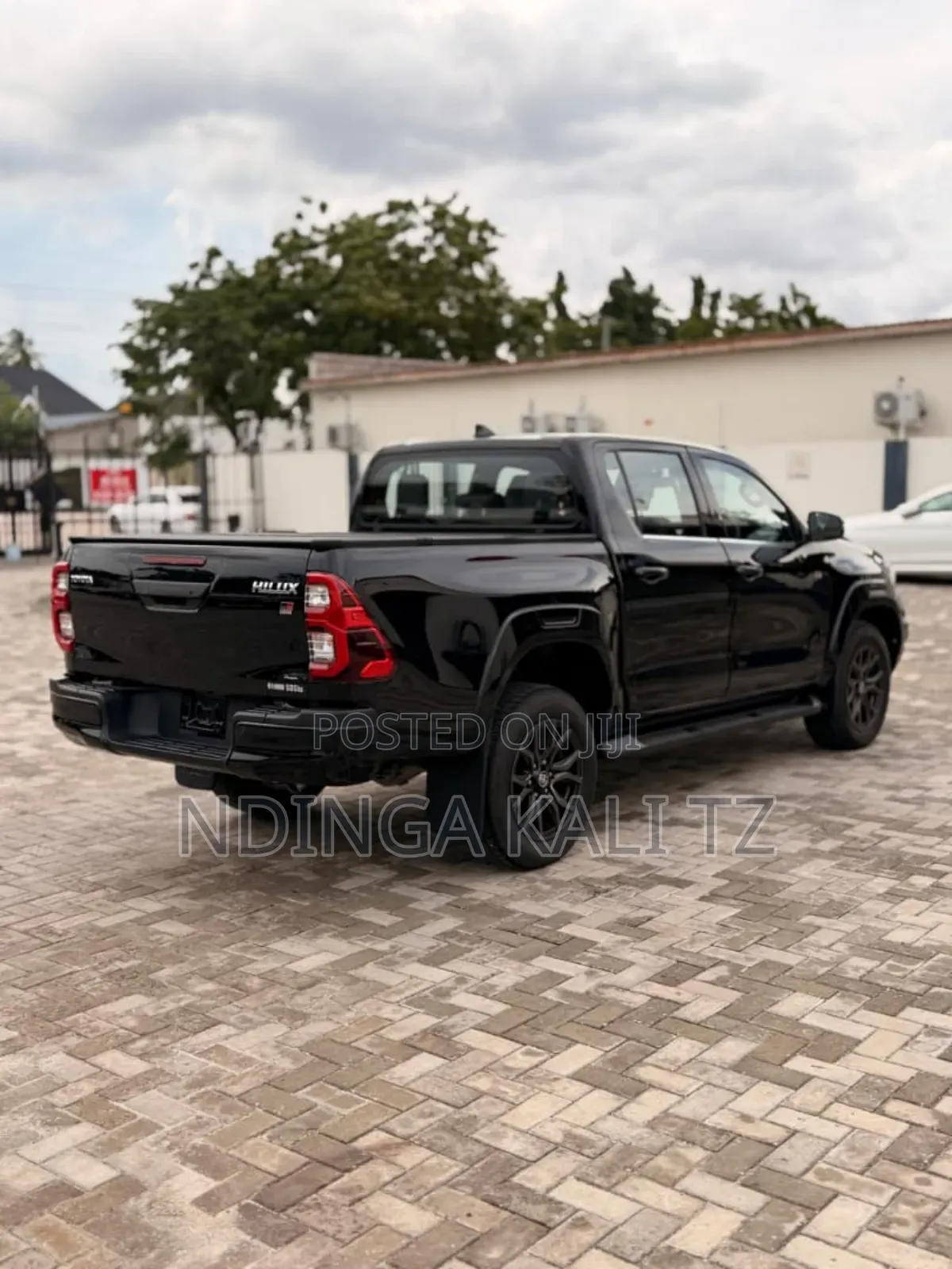 Toyota Hilux 2022 Black