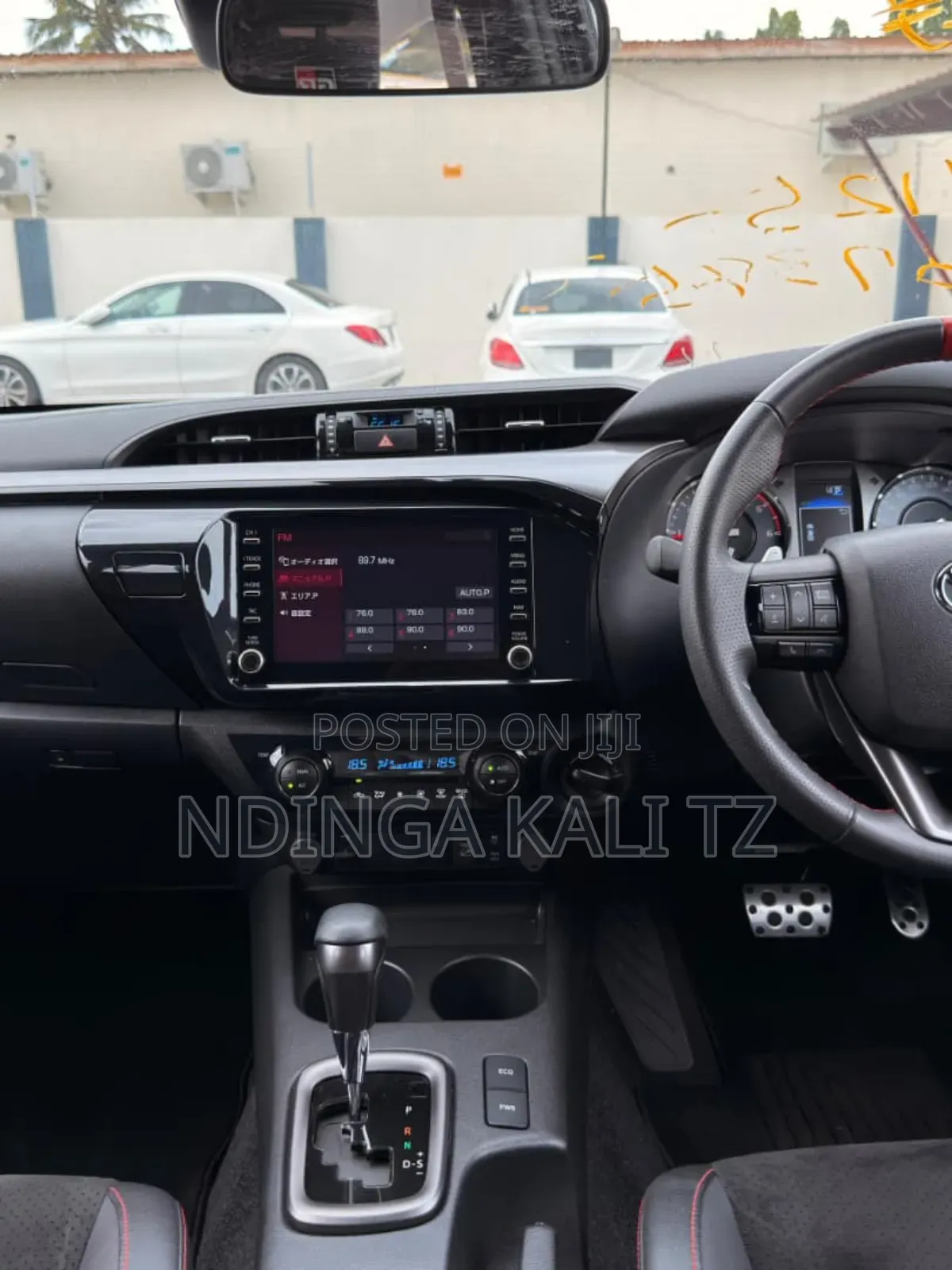 Toyota Hilux 2022 Black