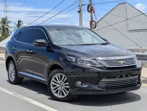 Toyota Harrier 2.0 4WD 2017 Black