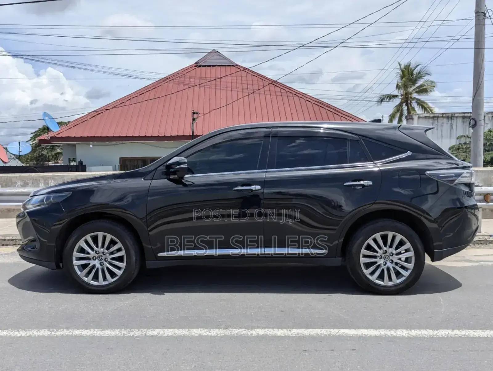 Toyota Harrier 2.0 4WD 2017 Black