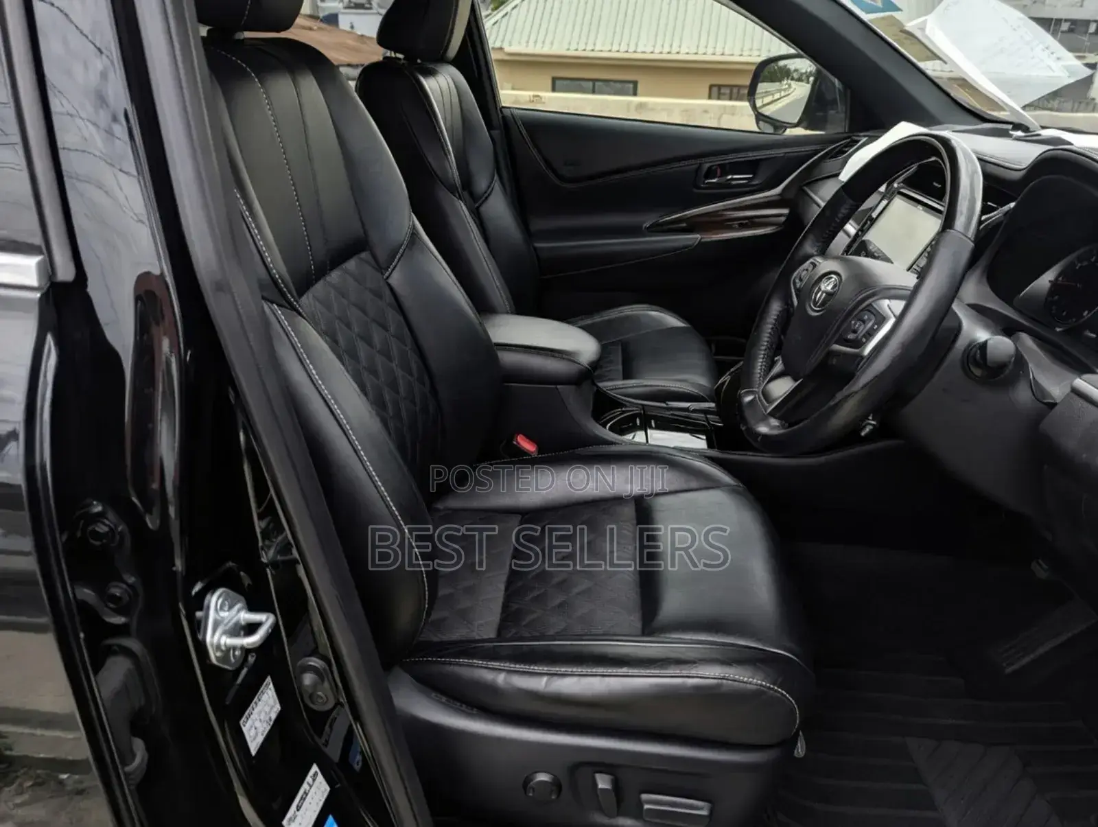 Toyota Harrier 2.0 4WD 2017 Black