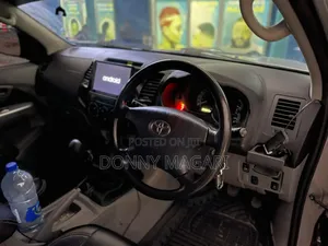 Toyota Hilux 2.5 D-4D Double Cab 2008 Gray
