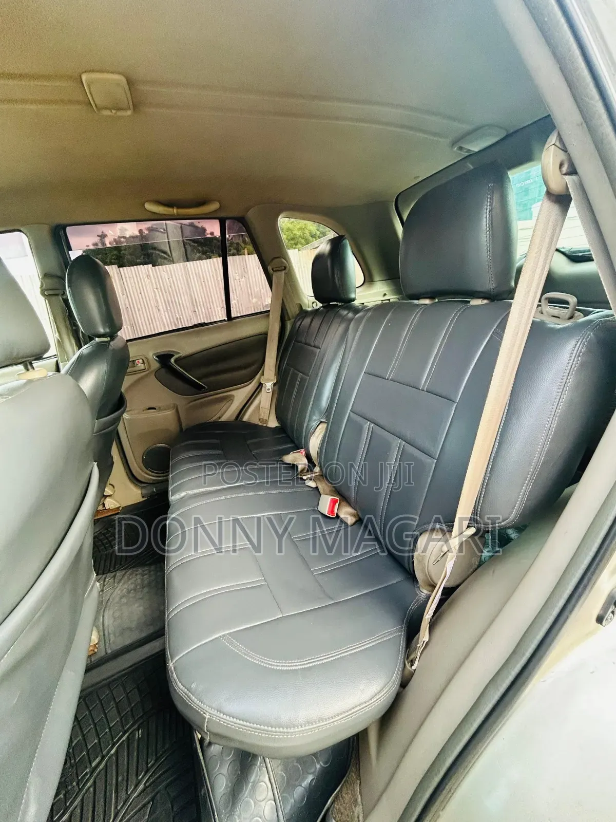 Toyota RAV4 Automatic 2003 Gold