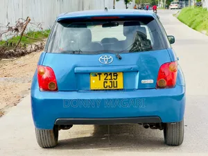 Toyota IST 2003 Blue