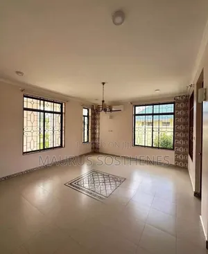 5bdrm House in Bahari Beach, Kunduchi for rent
