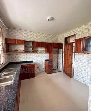 5bdrm House in Bahari Beach, Kunduchi for rent