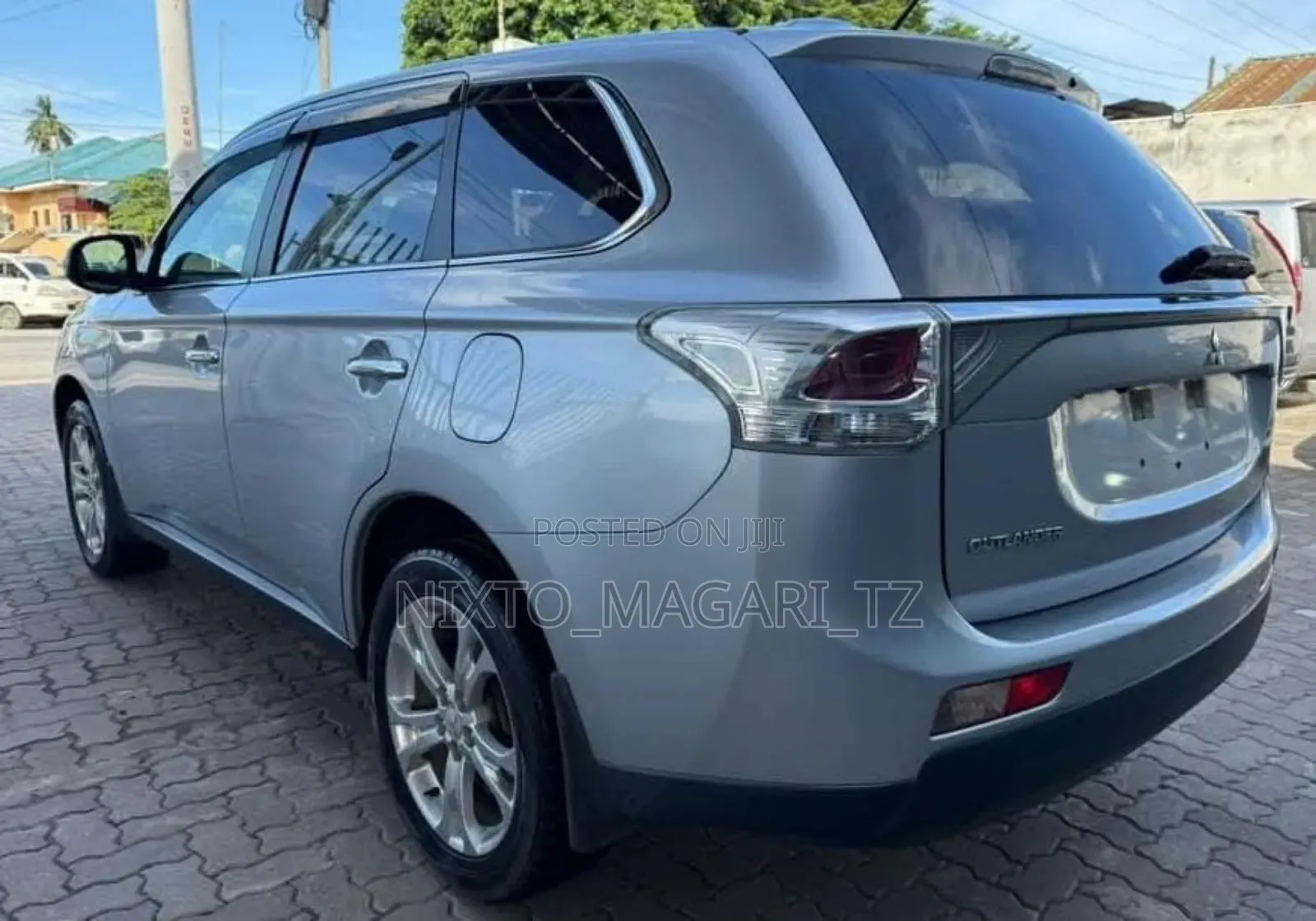 Mitsubishi Outlander 2013 Silver