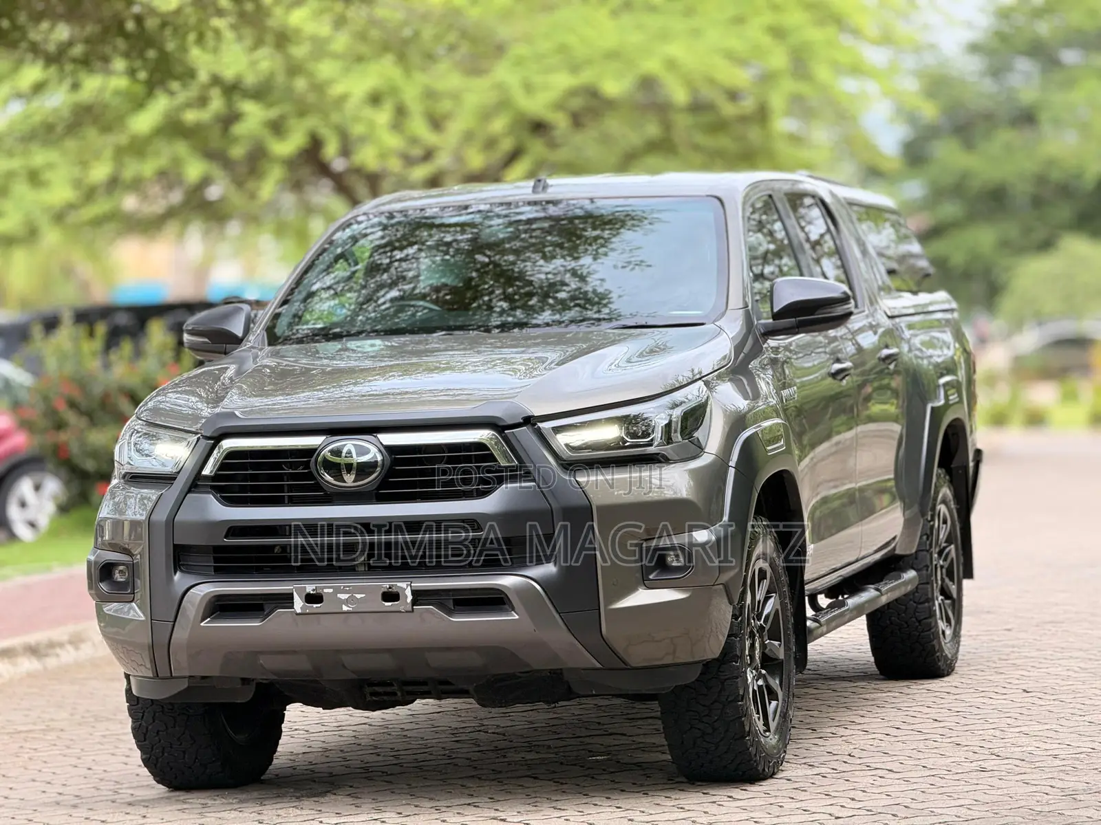 Toyota Hilux 2021 Gray