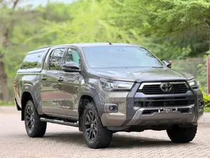 Toyota Hilux 2021 Gray