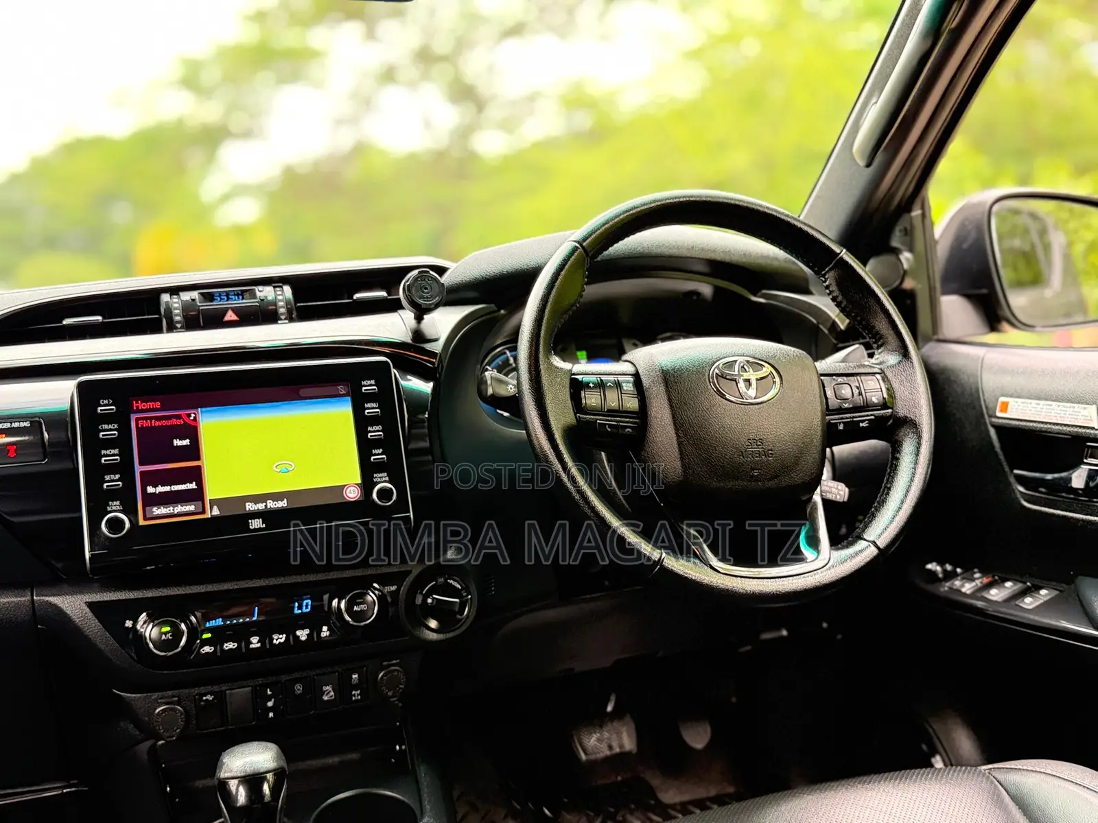 Toyota Hilux 2021 Gray