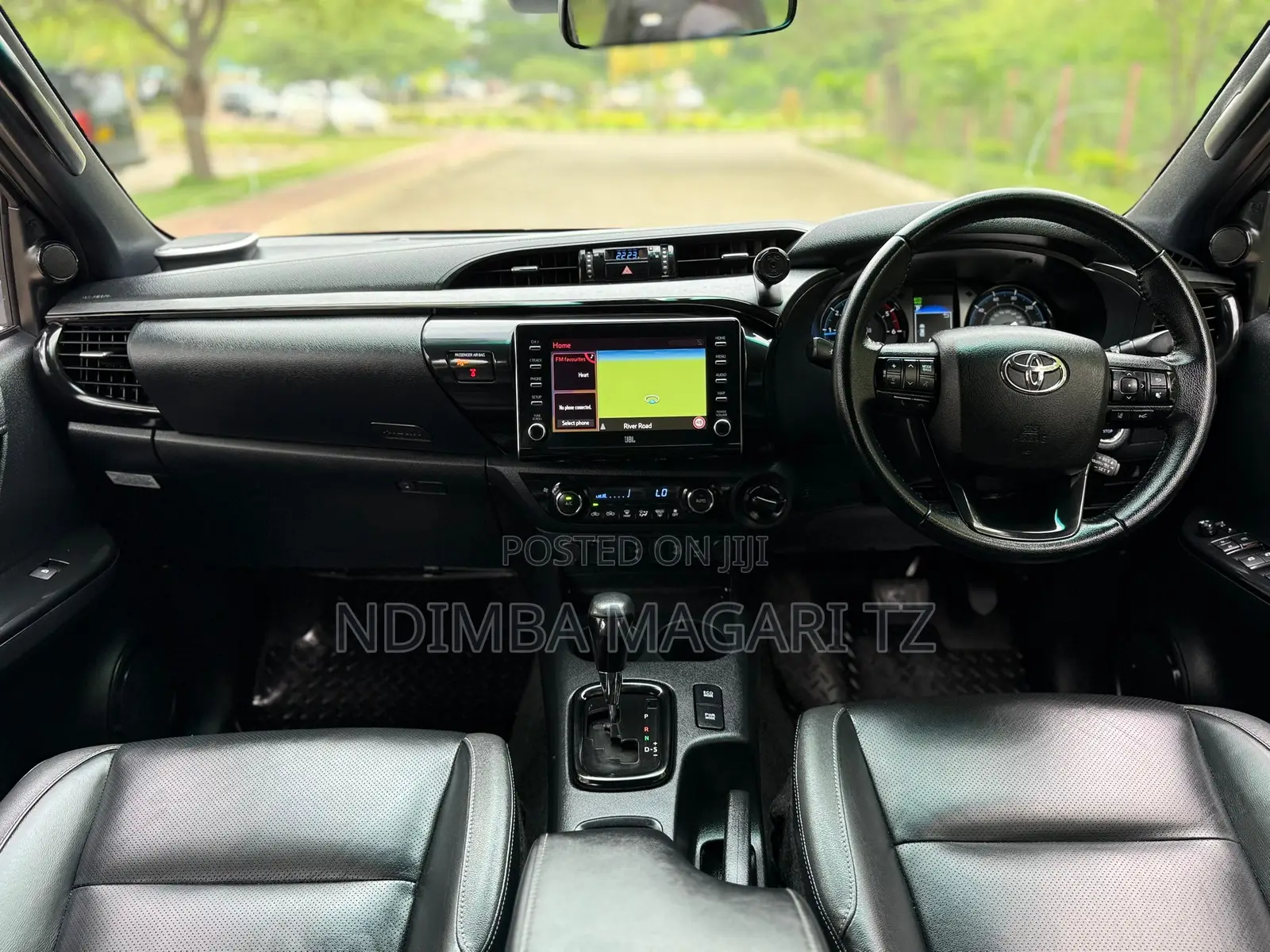 Toyota Hilux 2021 Gray