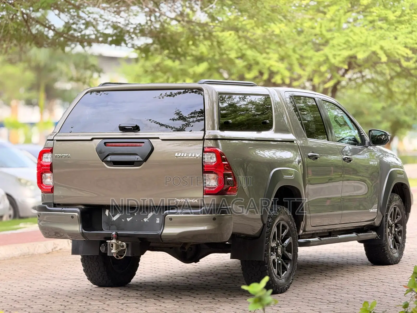 Toyota Hilux 2021 Gray